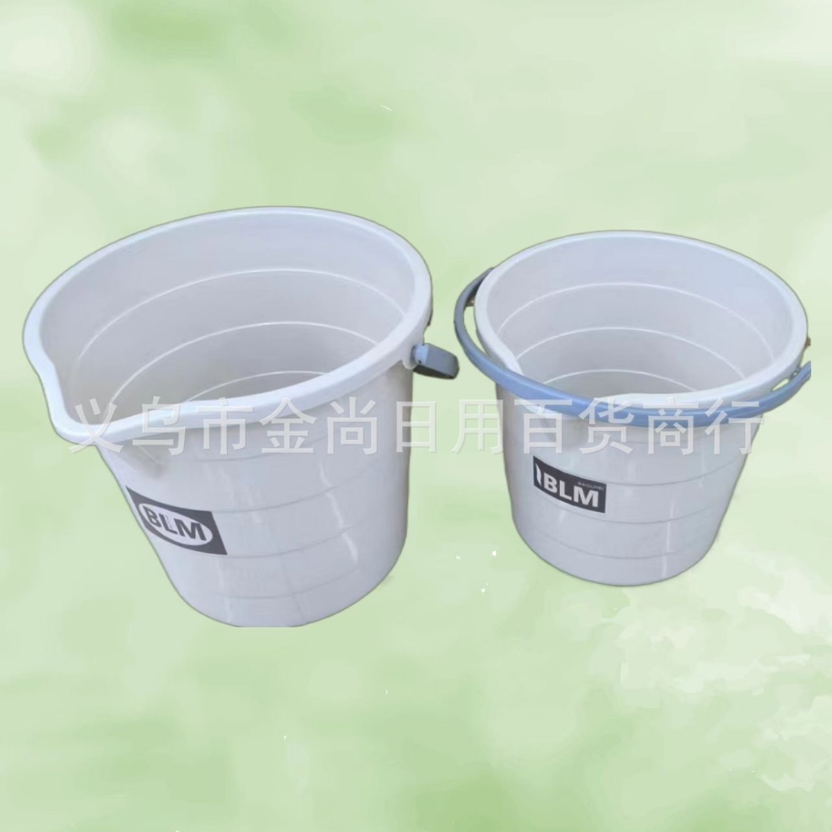 水泥桶/饮水桶/保温杯塑料配件/提水器/方形桶细节图