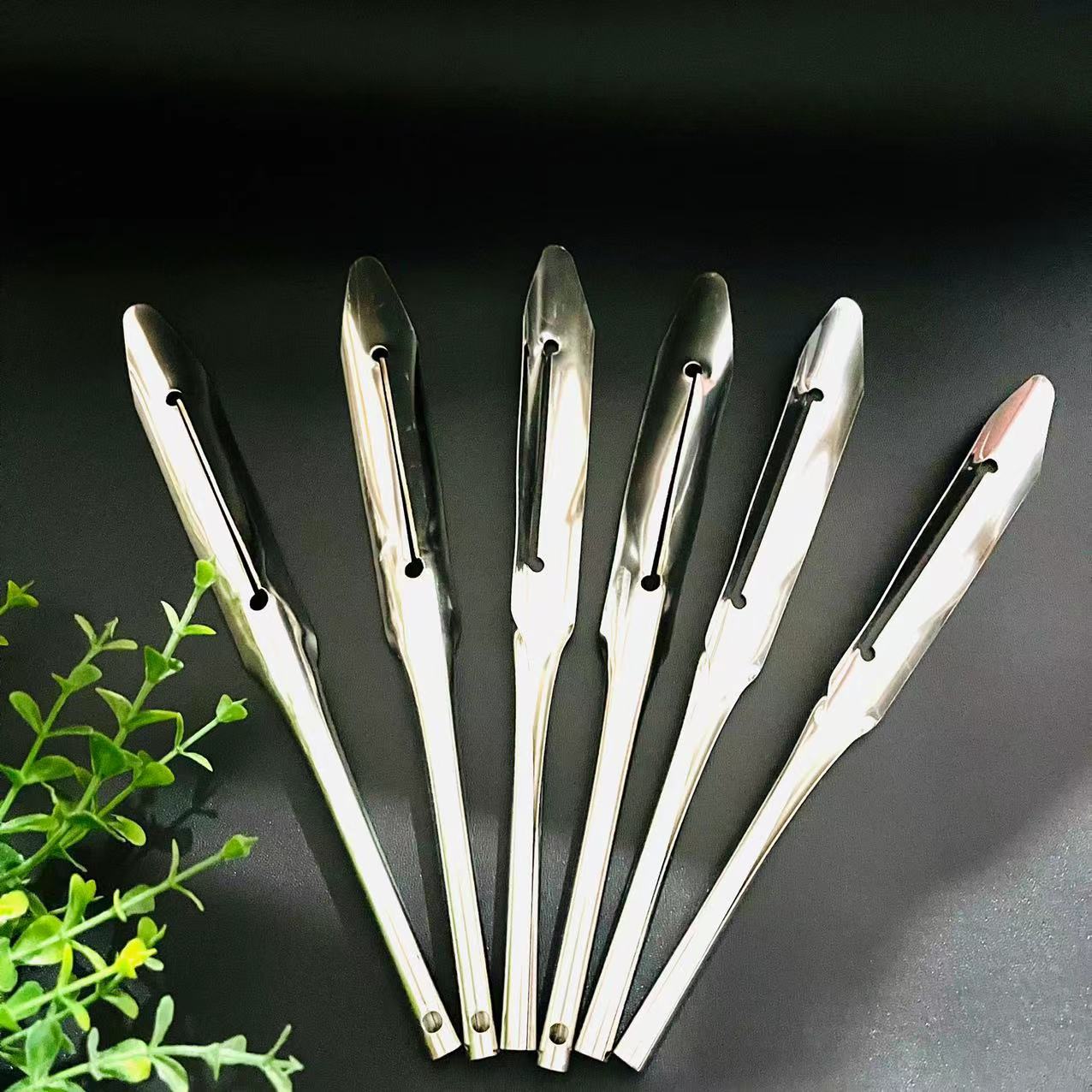【 Zone 2-12 】 Willow leaf peeler 20/ bundle 2000/ box Willow leaf peeler Stainless steel potato and fruit peeler Kitchen peeler Water chestnut peeler 1 yuan wholesale Application Scenario