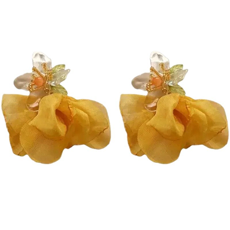Yellow flower-shaped, exaggerated and unique earrings, super fairy-like handcrafted stud earrings, a new 2024 vacation and travel accessory Item Picture