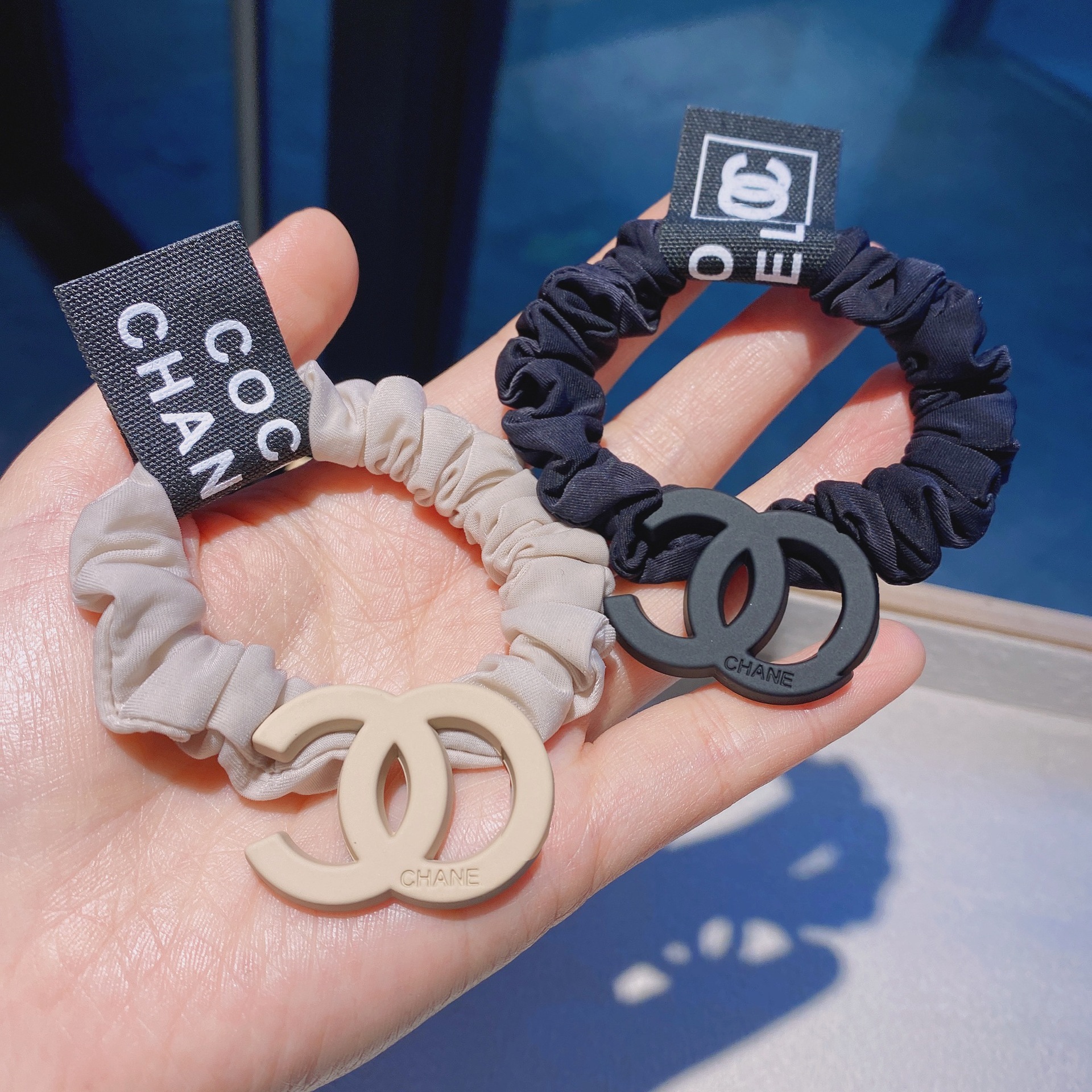 New Korean version of hair accessories, small chanel-style hair tie, fabric large intestine circle, hair band, alloy double c hair tie, hair tie, rubber band