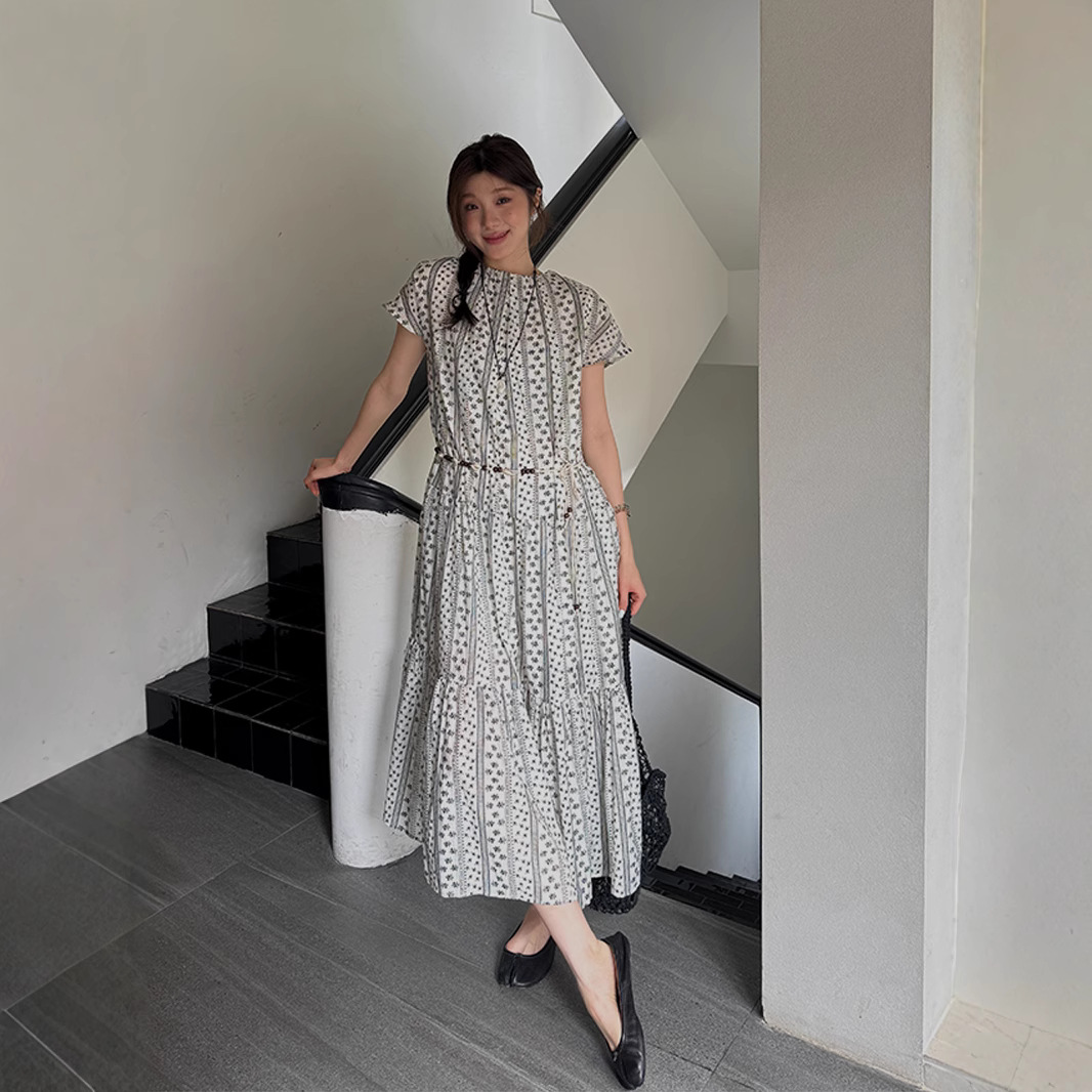 JVV Guangzhou Thirteen Factories 2025 Summer New Stylish Floral Print Slimming and waist-cinching mid-length Dress for Women 00363 details Picture