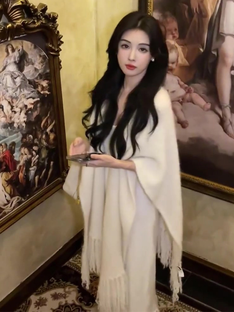 Autumn 2022 new women's set, salt-themed, high-end fashion, cape, shawl, dress, two-piece set Specification image