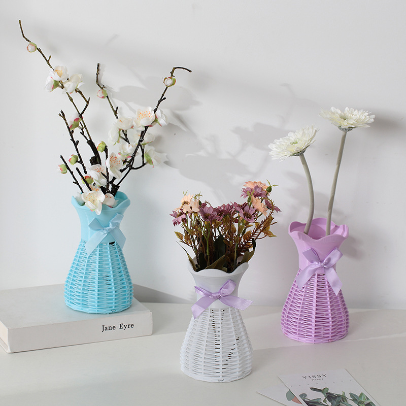 Home decoration simulation rattan woven vases, living room ornaments, flower arrangement tables, plum blossom mouth plastic vases, direct supply from the manufacturer Specification image