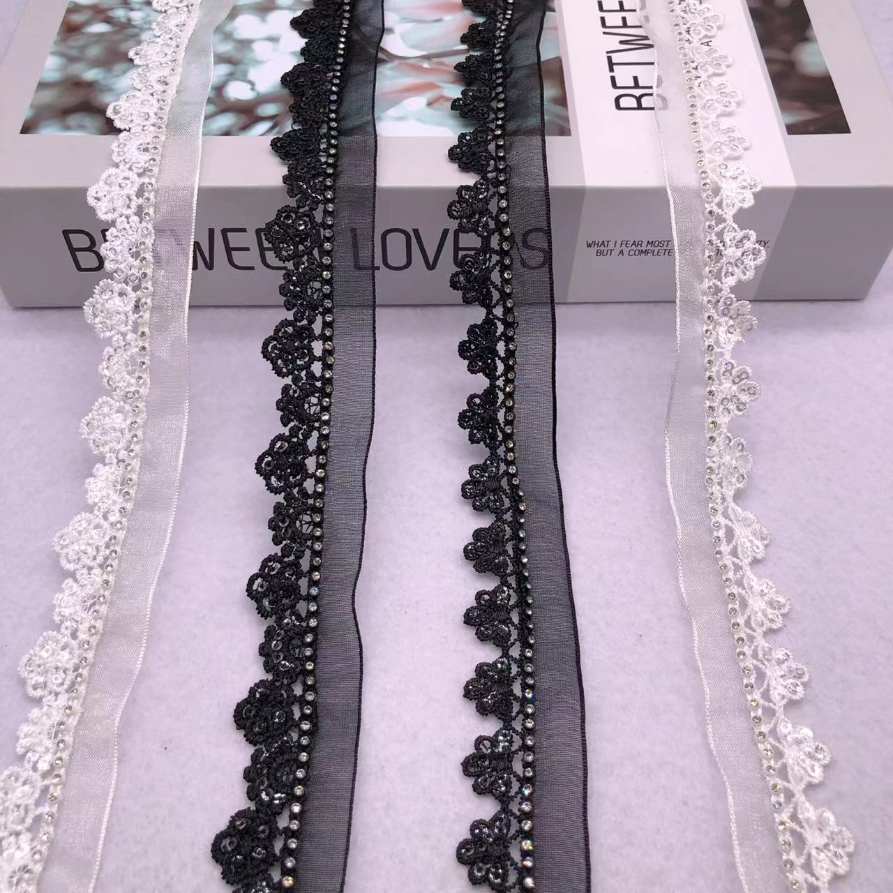 Black And White Off-The-Rack Garment Accessories Sweet Everything Neckline Hand-Sewn Rhinestone Yarn With Sequin Ribbon Lace