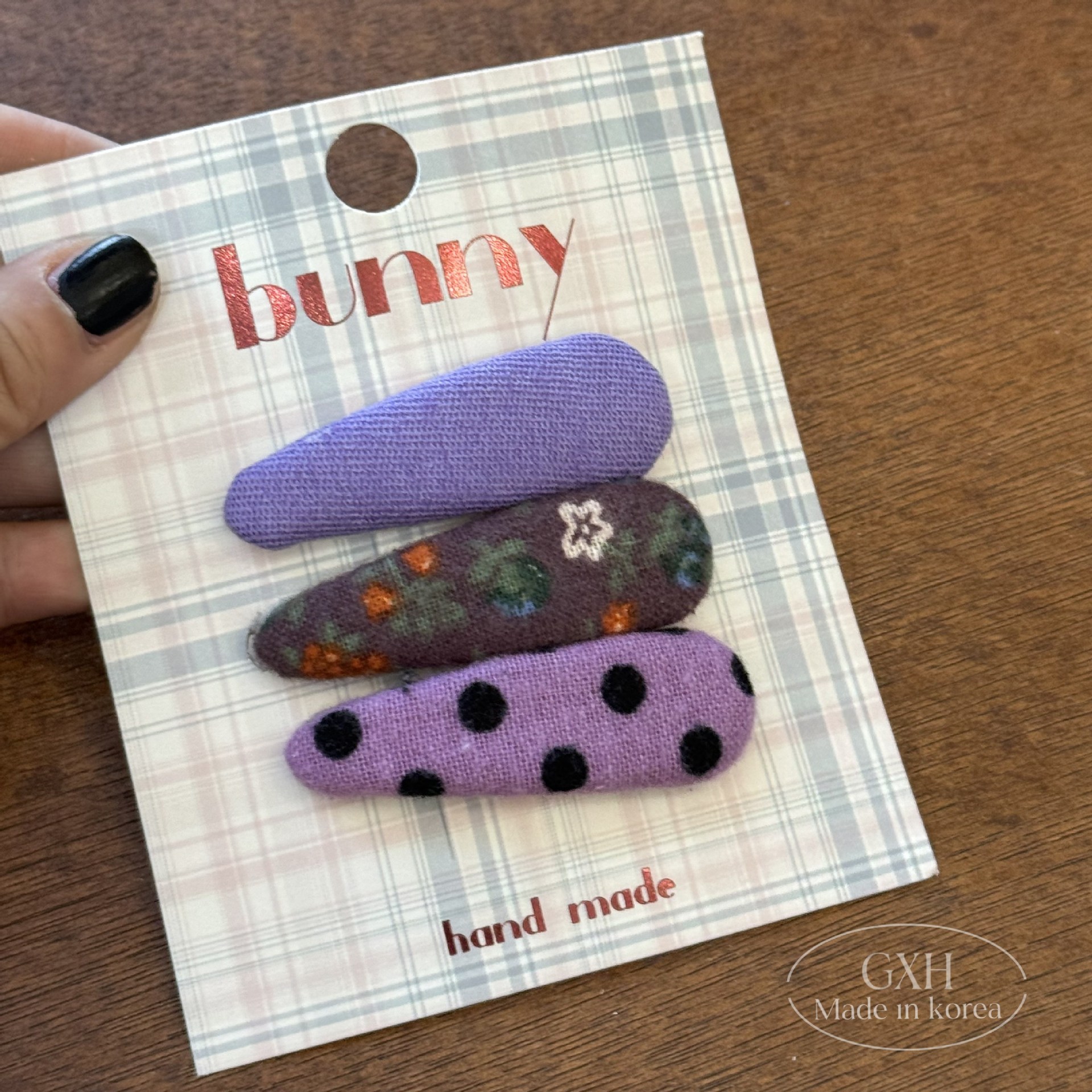 Here are 3 BB BB clips for the beginning of spring. The teardrop bye-bye clip is a high-end retro floral polka dot bangs side clip with a touch of sophistication Specification image