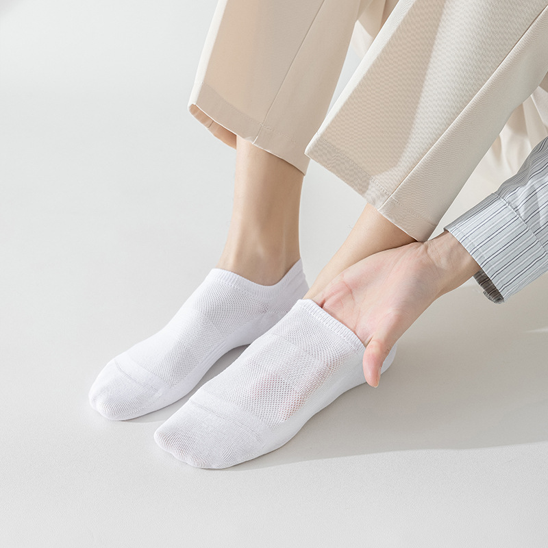 Sock street stall, one-piece delivery of socks, men's boat socks, spring and summer silicone invisible anti-drop, cotton socks, sweat-absorbing and breathable, thin men's shallow mouth short socks, one-piece delivery Specification image
