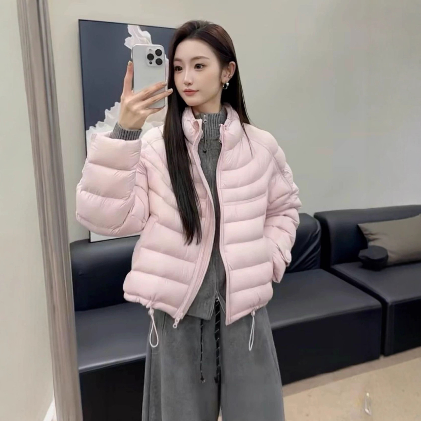 Winter 2025 down jacket for women, thickened with down, warm stand-up collar, new style down jacket with college style and ribs details Picture