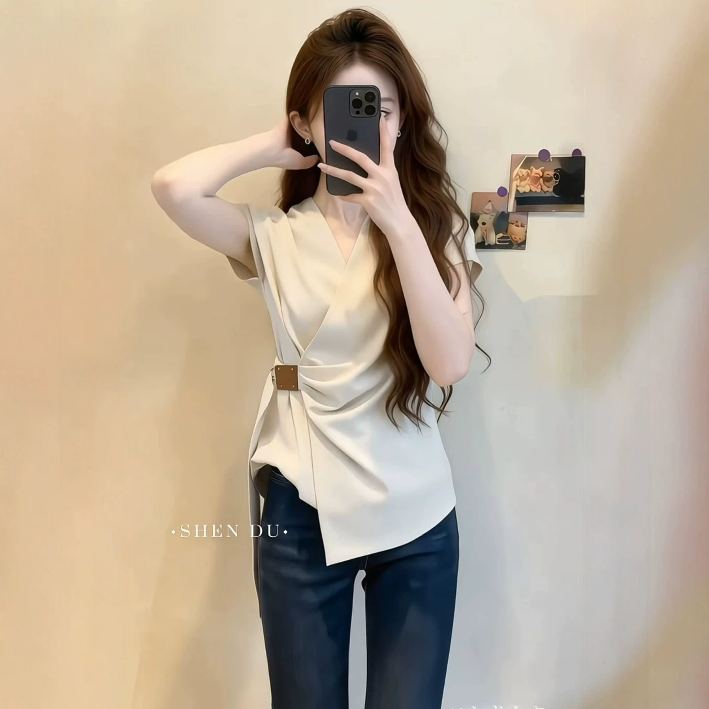 French-style V-neck short-sleeved T-shirt for women 2026 summer, a slimming and waist-cinching irregular short-sleeved top A11832 for chubby girls details Picture