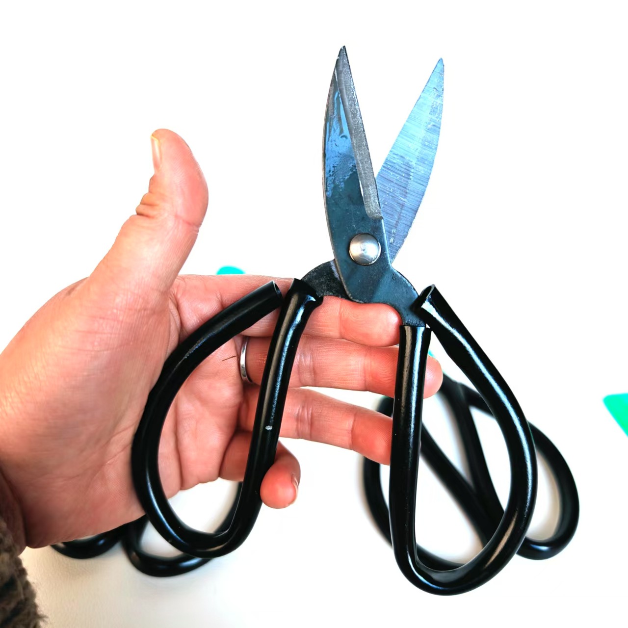 【 Zone 2-8 】 No. 3 Big Head Scissors 100 yuan per box 400 yuan per piece. No. 3 Big Head scissors, domestic fish head scissors, black leather No. 3 Big Head scissors, household black scissors, 2 yuan wholesale supply details Picture