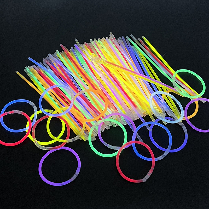 Night market stalls selling glow sticks, luminous sticks, children's toys, sticky clothes, outdoor wholesale, silver luminous wristbands, and small commodities Specification image