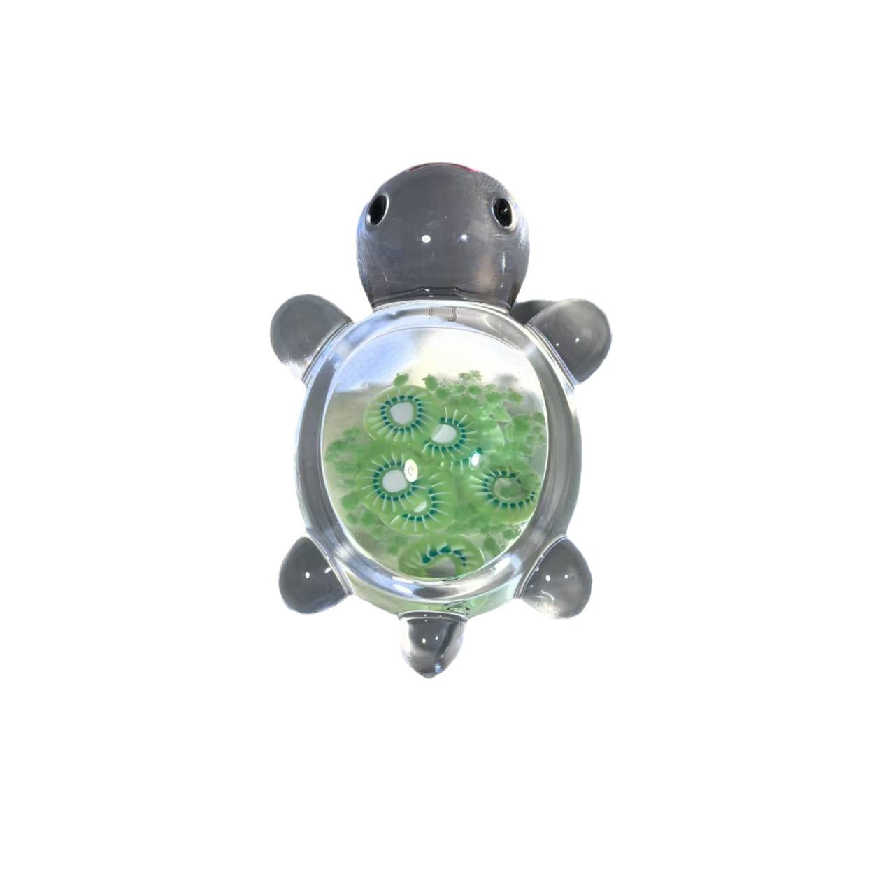 سلحفاة ضخمة من سلحفاة ضخمة في ضوء الليل Item Picture
