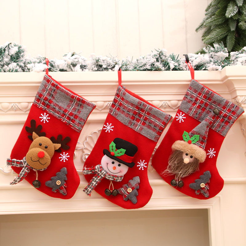 Cheung Chau Christmas New Medium Three-Dimensional Christmas Stocking Gift Bag Flannel Gingham Stocking With Bell Christmas Decorations
