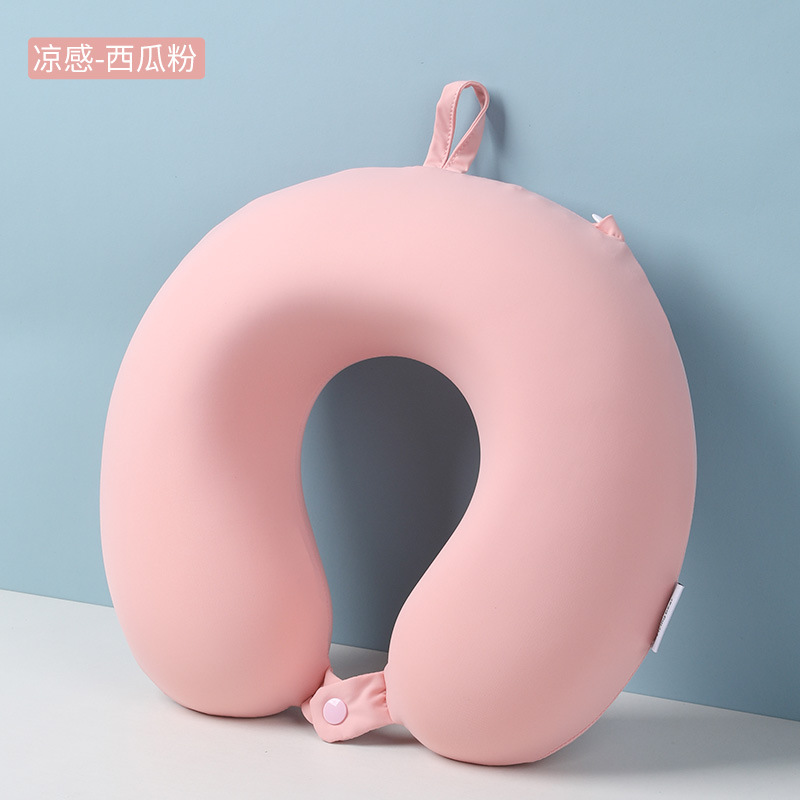 Summer ice silk U-shaped pillow memory foam can be added with logo slow rebound travel airplane U-shaped pillow hair replacement U-shaped neck pillow Application Scenario