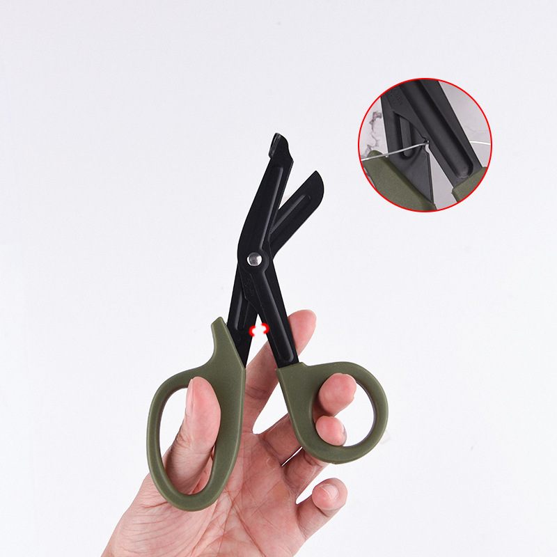 Elbow Serrated Army Rule Scissors Outdoor First Aid Kit Gauze Scissors Black Plaster Bandage Scissors Medical Scissors Wholesale Application Scenario