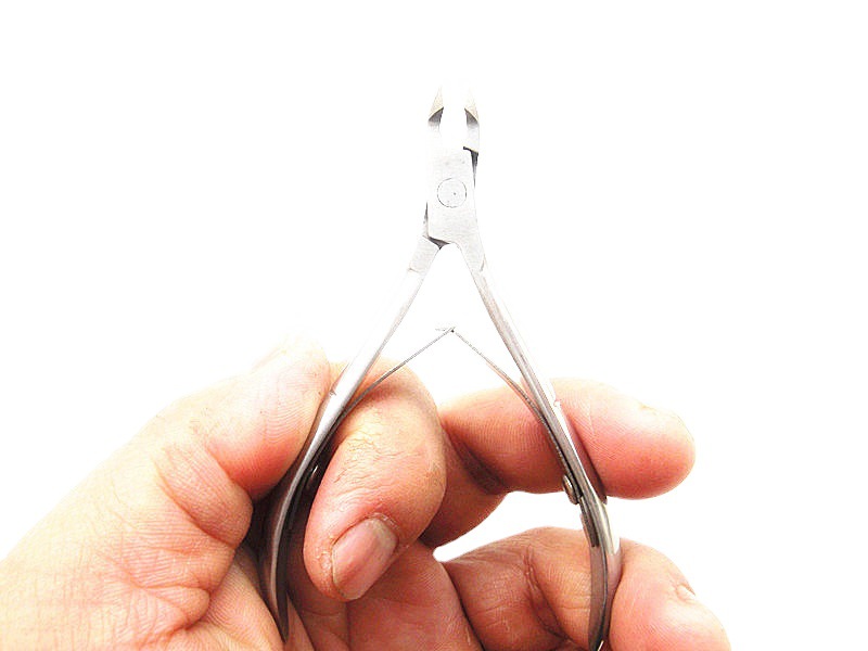 Factory direct sales of stainless steel beauty pliers, dead skin pliers, beauty scissors, beauty tools, short mouth 8715 Item Picture