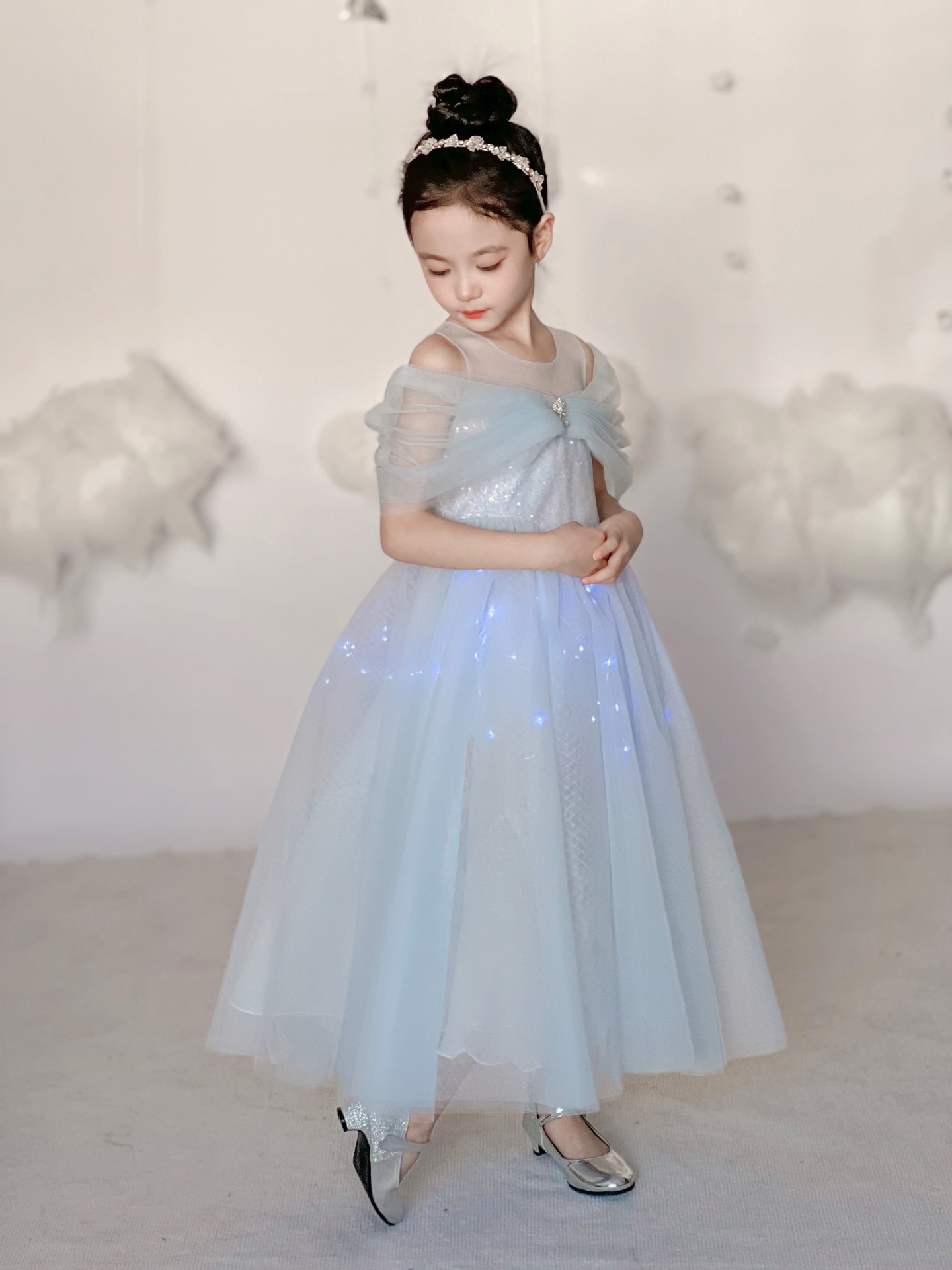 童装女童冰雪奇缘发光公主裙2023夏季儿童爱莎连衣裙生日礼服长裙