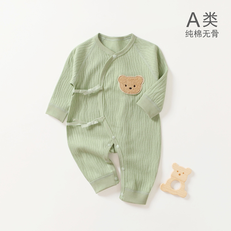 Newborn baby clothes spring and autumn style pure cotton butterfly 52 size 59 monk's suit 0-3-month newborn baby one-piece suit details Picture