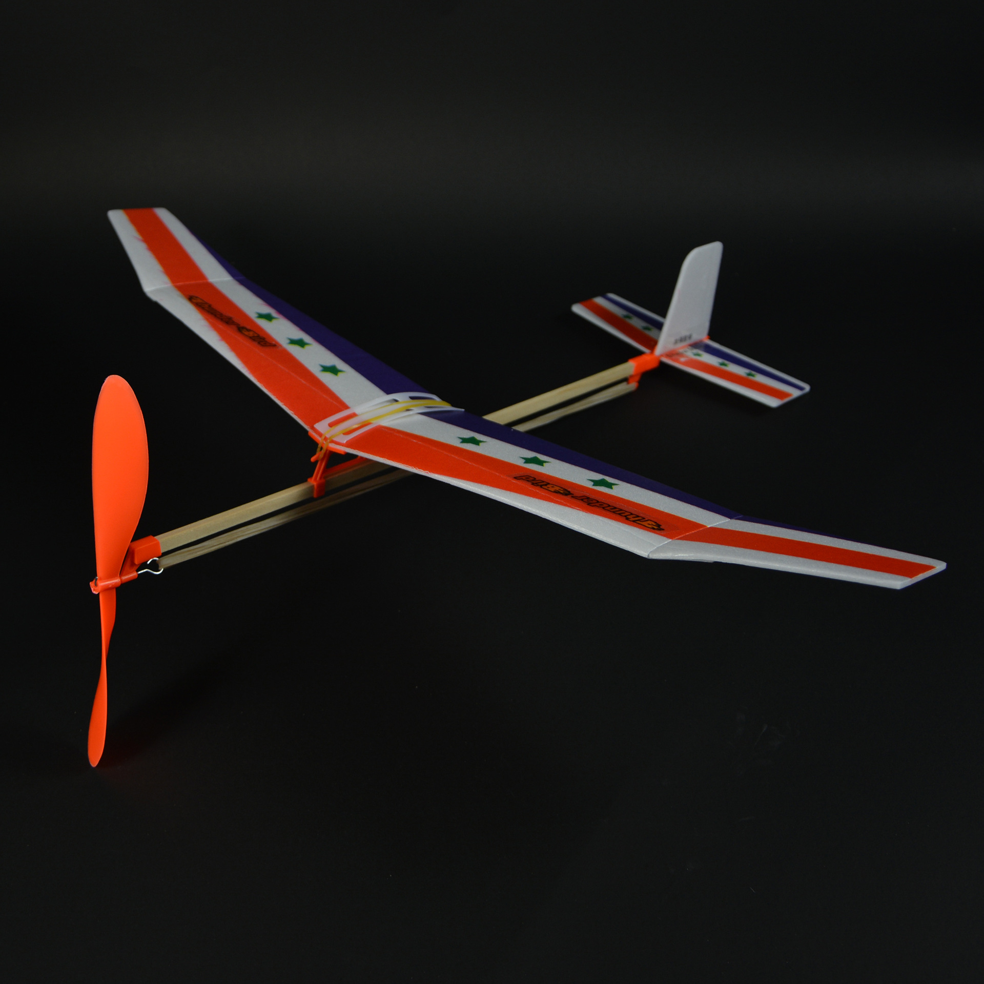 وقام طلاب الطيران بطائرات ذات أجنحة أحادية الجناح لإعداد نماذج الطائرات الشراعية Application Scenario