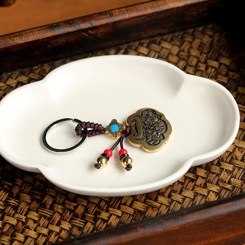 Brass dragon and phoenix auspicious peace lock, small pendant, hanging decoration, old copper ware, pure copper dragon and phoenix lock, car key chain Specification image