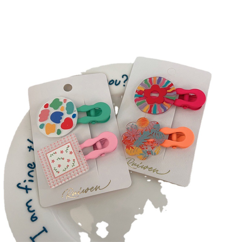 2023 New Korean Ins Girl Children Color Shell Acrylic Geometric Hand-Painted Graffiti Flower Hairpin Pair Item Picture