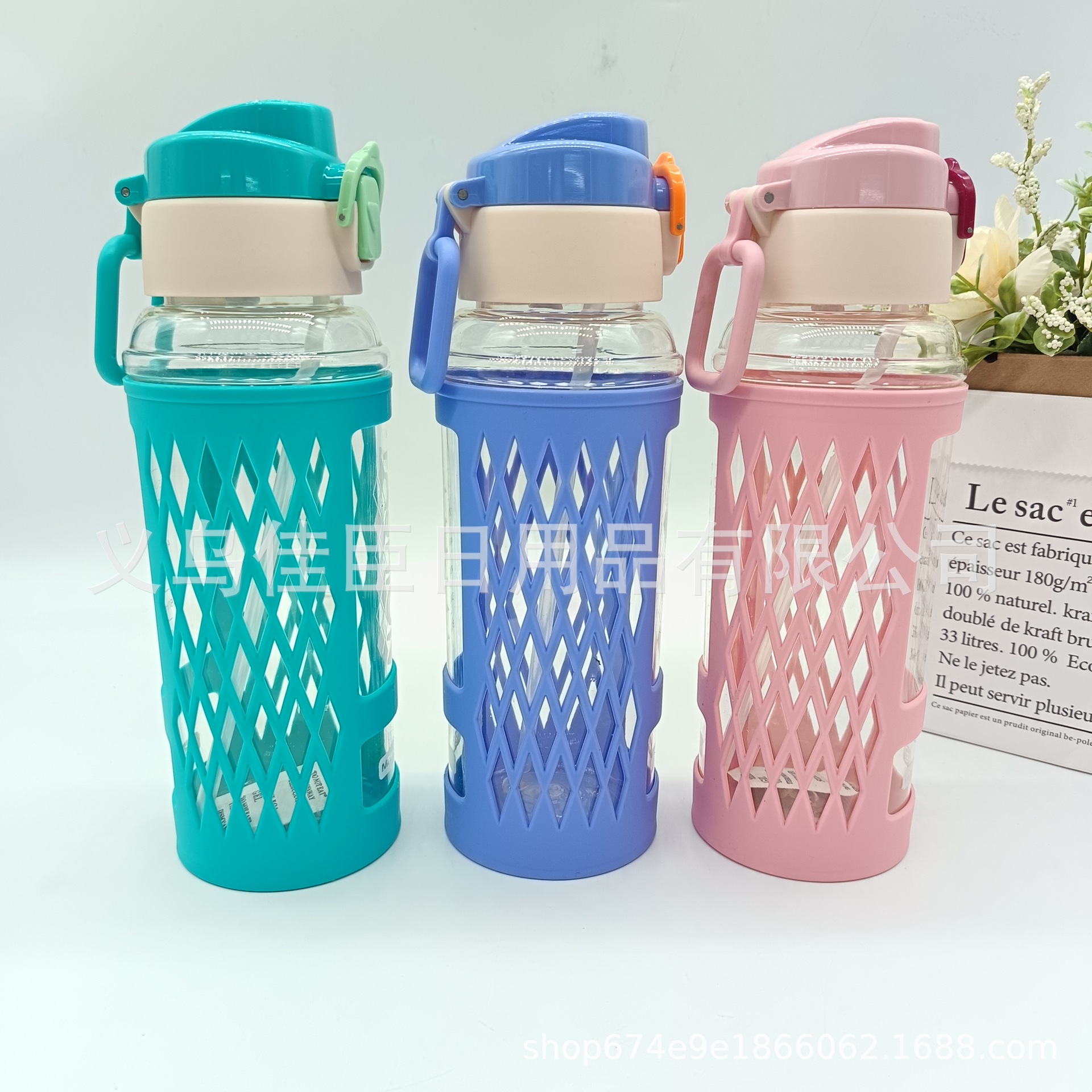 Hand-held space cup with heat insulation cover, anti-drop water bottle, student and office worker drinking cup, wholesale for foreign trade, sports water bottle Specification drawing