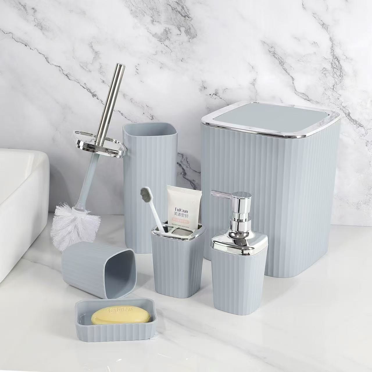 Electroplated bathroom and washbasin set, household trash can without dead corners, soft-bristled toilet brush, hydraulic cup, soap box, cleaning tools Specification drawing