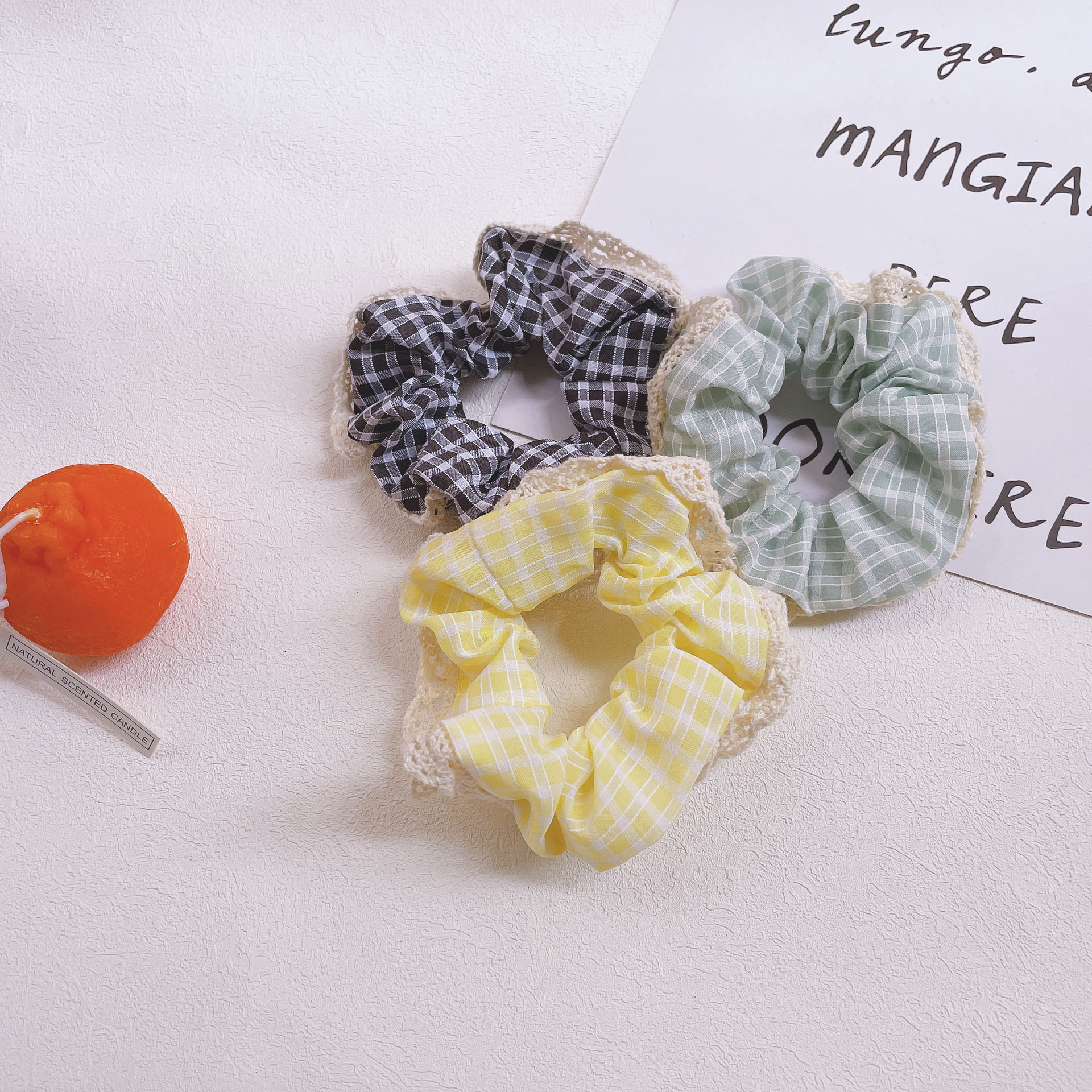 Summer fresh and cute checkered large intestine circle, Japanese girlish sweet lace edge simple bun hair tie Application Scenario