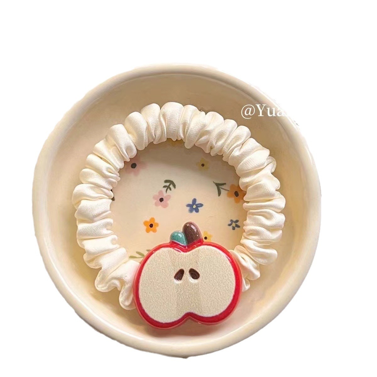 Cute and fun apple distribution ring hair accessories, student side bangs clips, funny hair clips, duckbill clips, hair accessories and headwear Item Picture