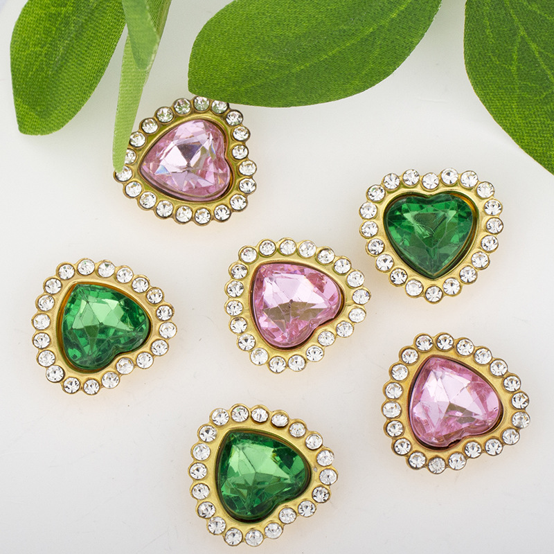 10mm double-layer heart-shaped sunflower hand-sewn diamond claw diamond edge crystal clasp DIY hair accessory and clothing accessory Application Scenario