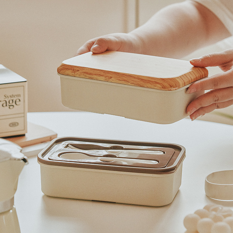 Japanese-style wood-grain lunch box, double-layer bento box, office workers can microwave heat special lunch box, sealed and separated lunch box Application Scenario