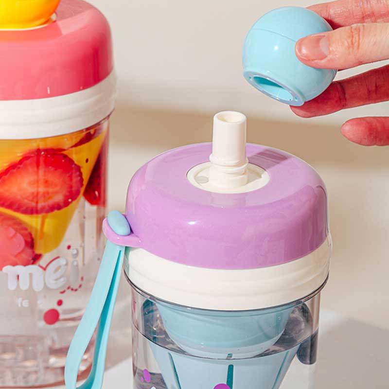 Summer water cup, high appearance level, simple hand-held water cup, straw cup, large capacity tritan tea brewing cup, sports water cup Application Scenario