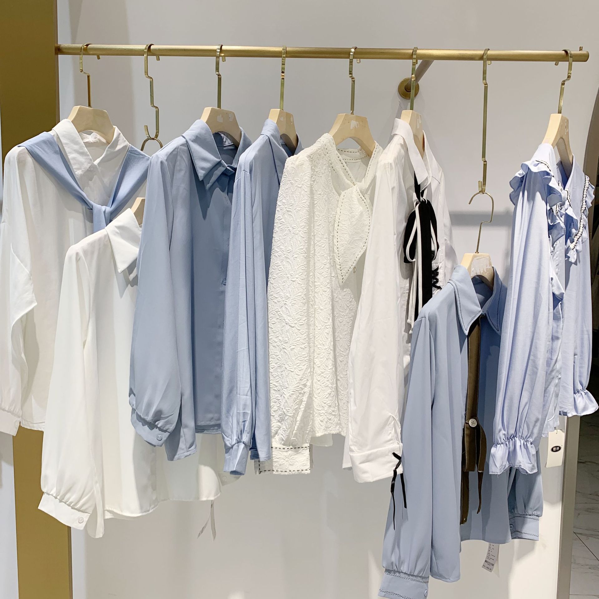 【 Shanting 】 Genuine shirts for Spring/Summer 2022 have been removed from the counter. The supply is from Douyin Live Streaming trendy women's clothing wholesale market Specification image