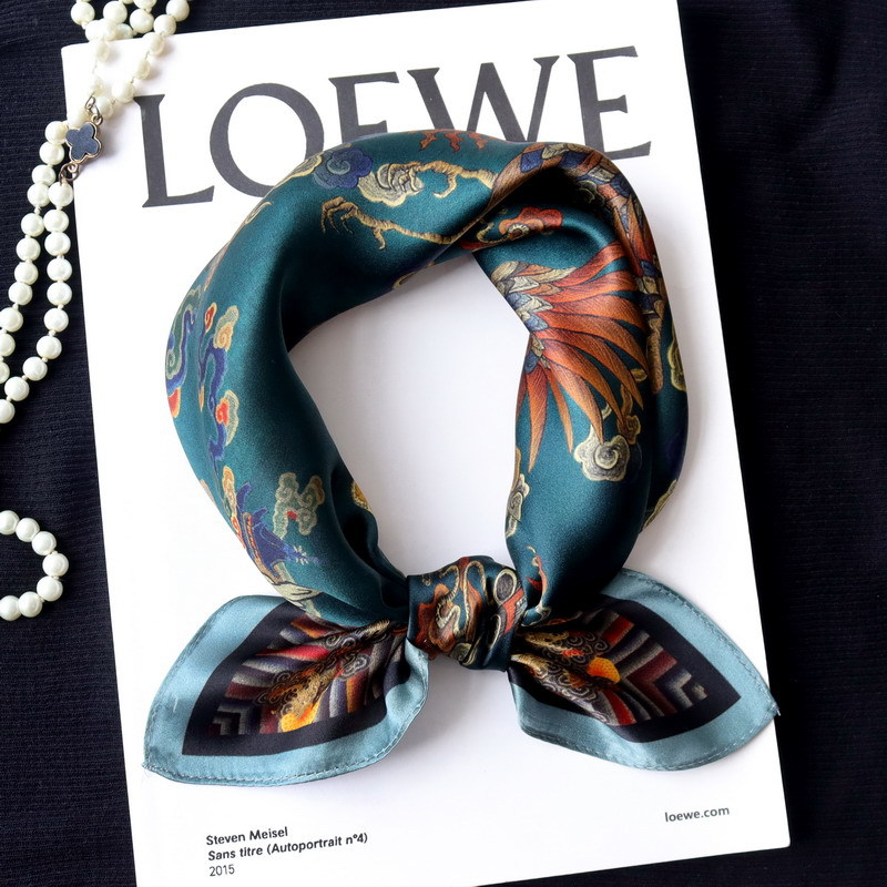 National trend Dunhuang Flying Apsaras classical pattern 55 small square scarf decoration plain satin silk scarf Mulberry silk neckerchief printed scarf Application Scenario