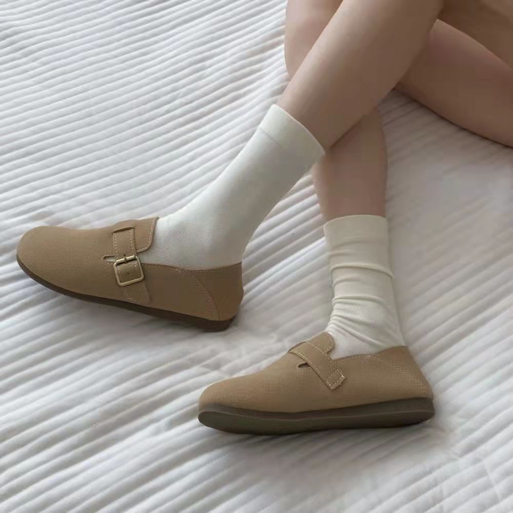 Douyin's same style white boneless socks for women's autumn mid-calf socks, ins Japanese school style simple solid color pile socks details Picture