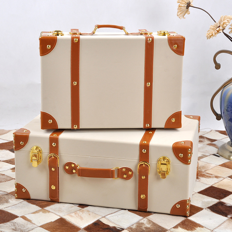 High-end vintage vintage storage boxes, model rooms, cloakrooms, display boxes, photography and shooting boxes, decorative ornaments Application Scenario