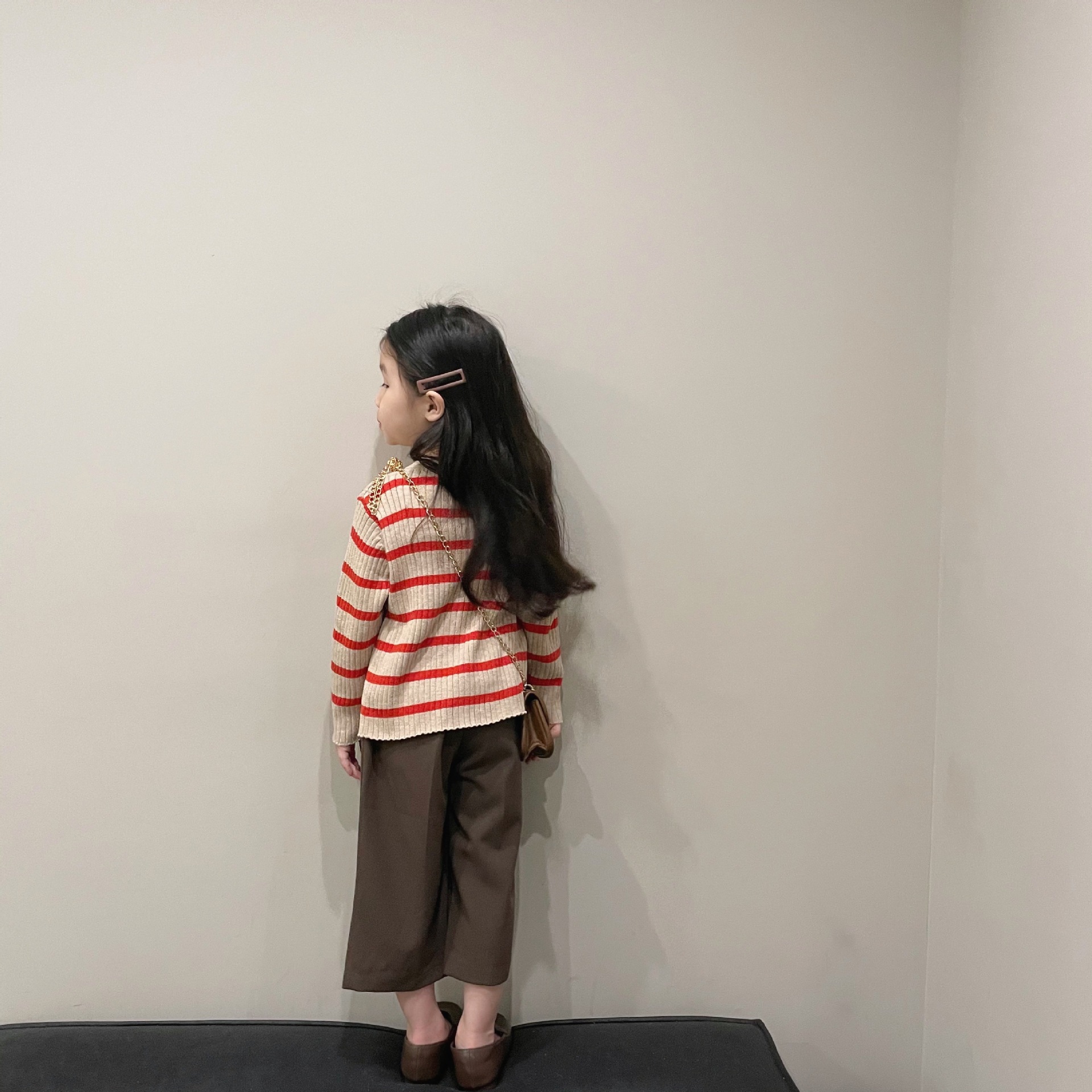 Korean children's clothing 2022 Korean Autumn Girls' and children's sweater Striped two-piece children's sweater set Application Scenario