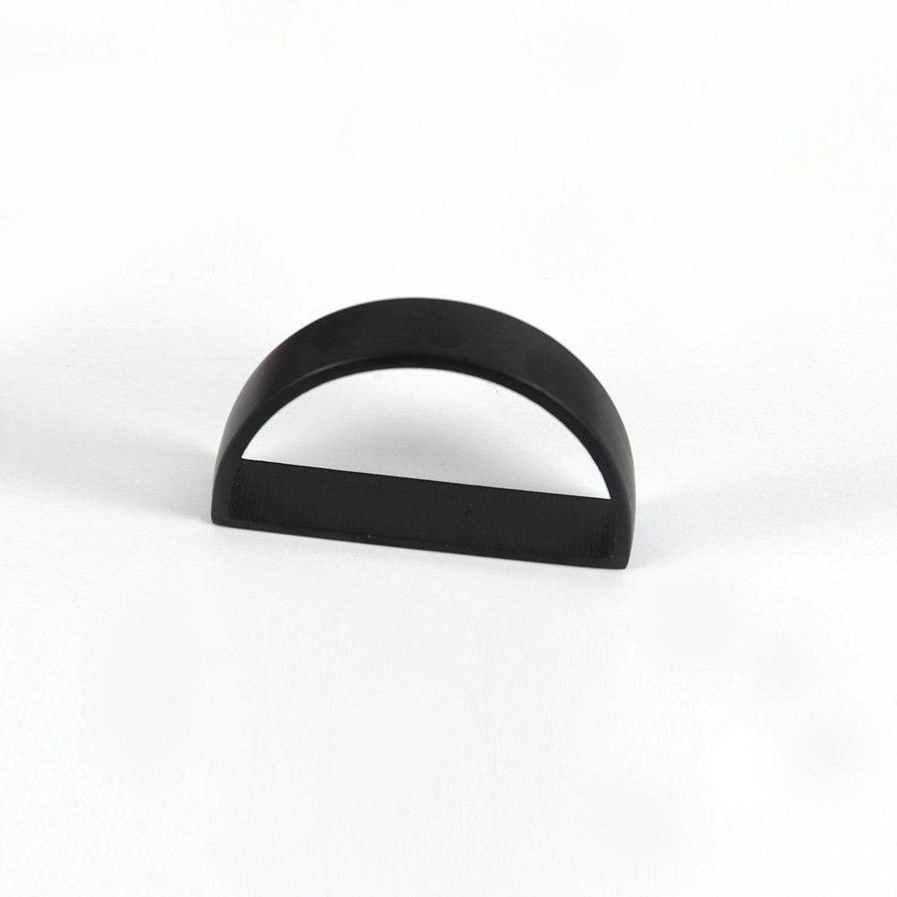 منديل معدني ذو منديل معدني مزخرف على منضدة في فندق ويست بوينت Item Picture