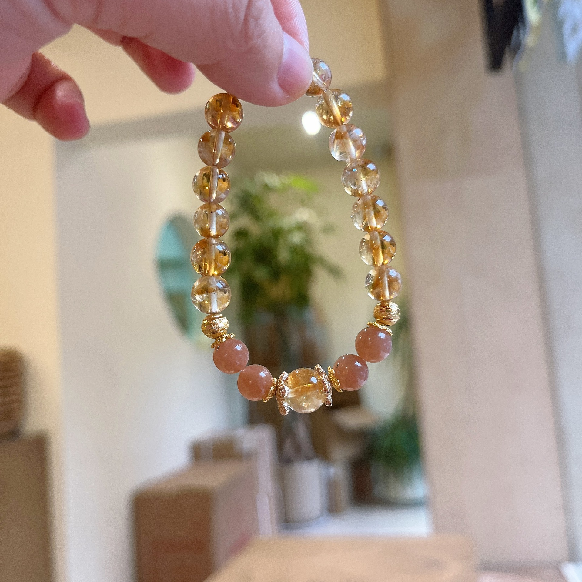 Natural yellow tower crystal bracelet, fresh and sweet women's Sunstone orange moonlight crystal bracelet, new light luxury bracelet wholesale details Picture