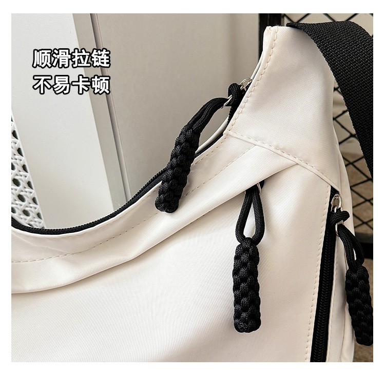 斜挎包女包简约时尚大容量轻便学生单肩健身包百搭跨境饺子包详情6