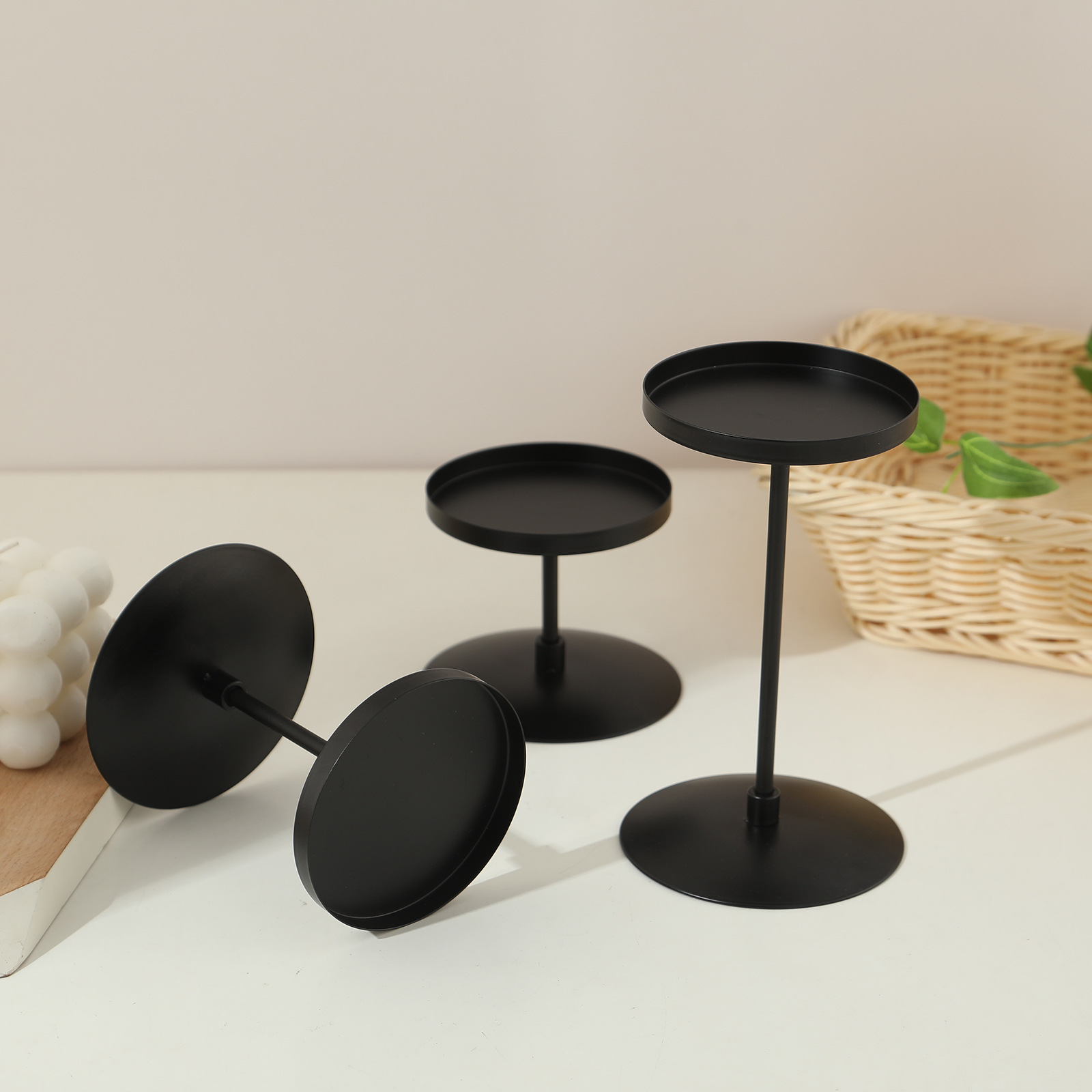 European Vintage Tray Candlestick Candle Base Amazon Cross-Border Candlestick Matte Disc Black Metal Iron Ornament details Picture