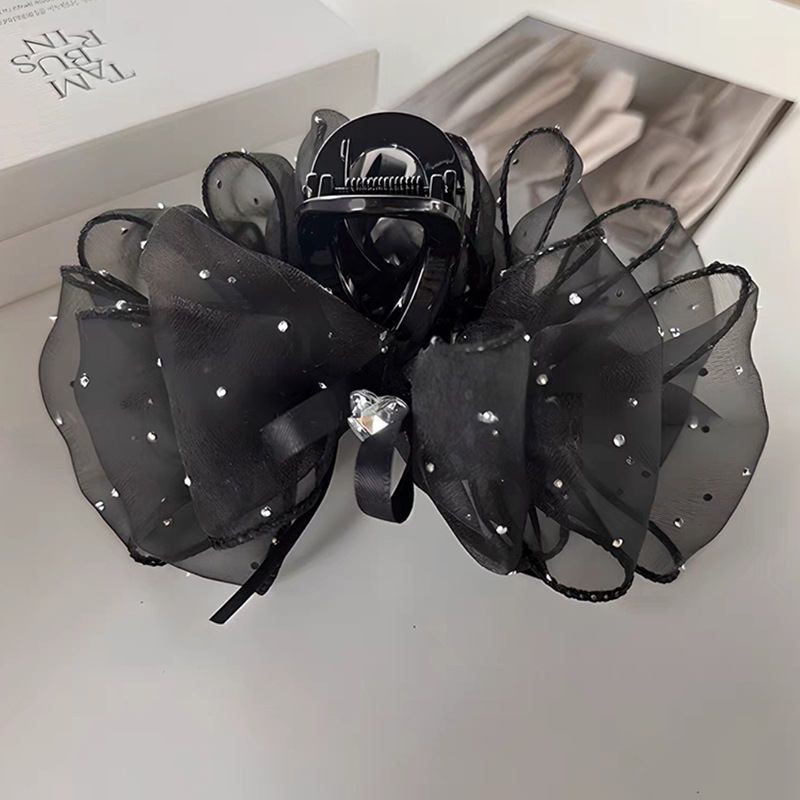 Premium Sense Cloud Dot Mesh Clip Female Full Star Rhinestone Bubble Back Head Shark Clip Bow Hair Clip Application Scenario