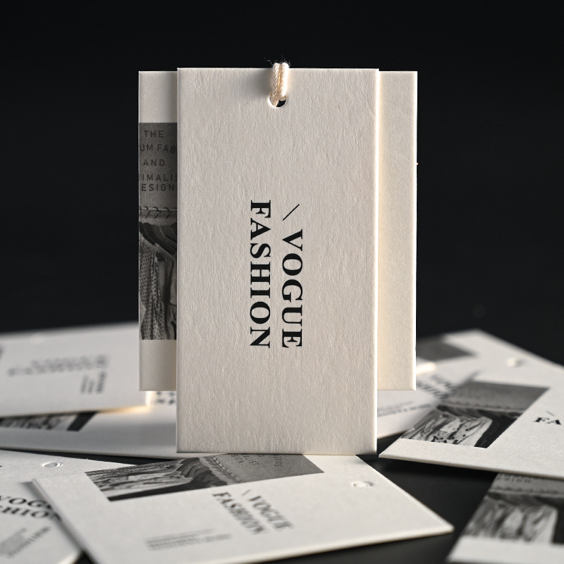 Beige card thickened tag, universal clothing tag design, simple and fashionable LOGO color printed tag, custom-made details Picture