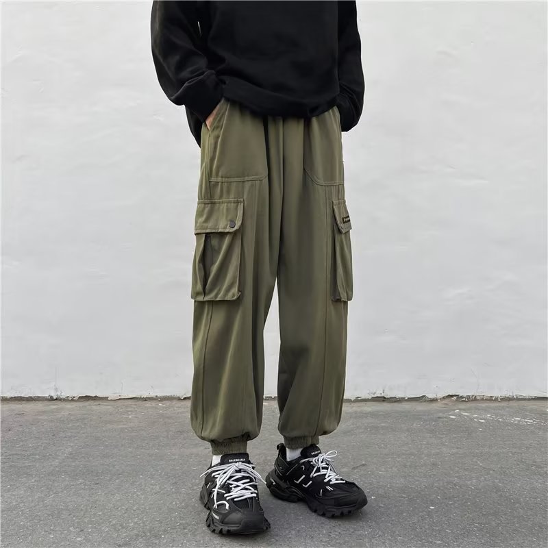 Japanese multi-pocket workwear pants for men's autumn and winter, new American retro loose and trendy men's tight-fitting casual pants details Picture