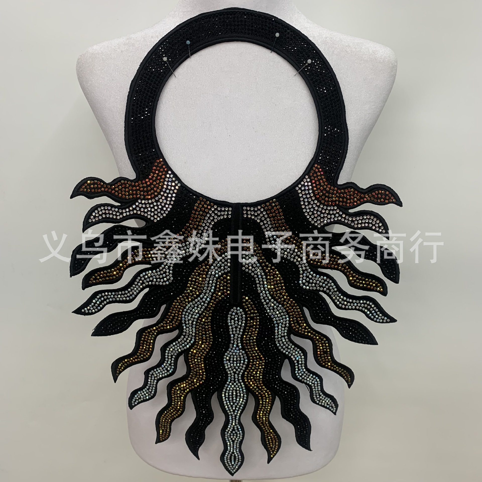 Colorful diamond, full diamond, embroidered circular, irregular-shaped collar clothing accessories Item Picture