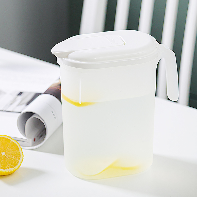 Refrigerator Cold Water Bottle Advanced Sense Home Cold Water Bottle Cup Pot Set Plastic Large Capacity Cold Water Bottle Application Scenario