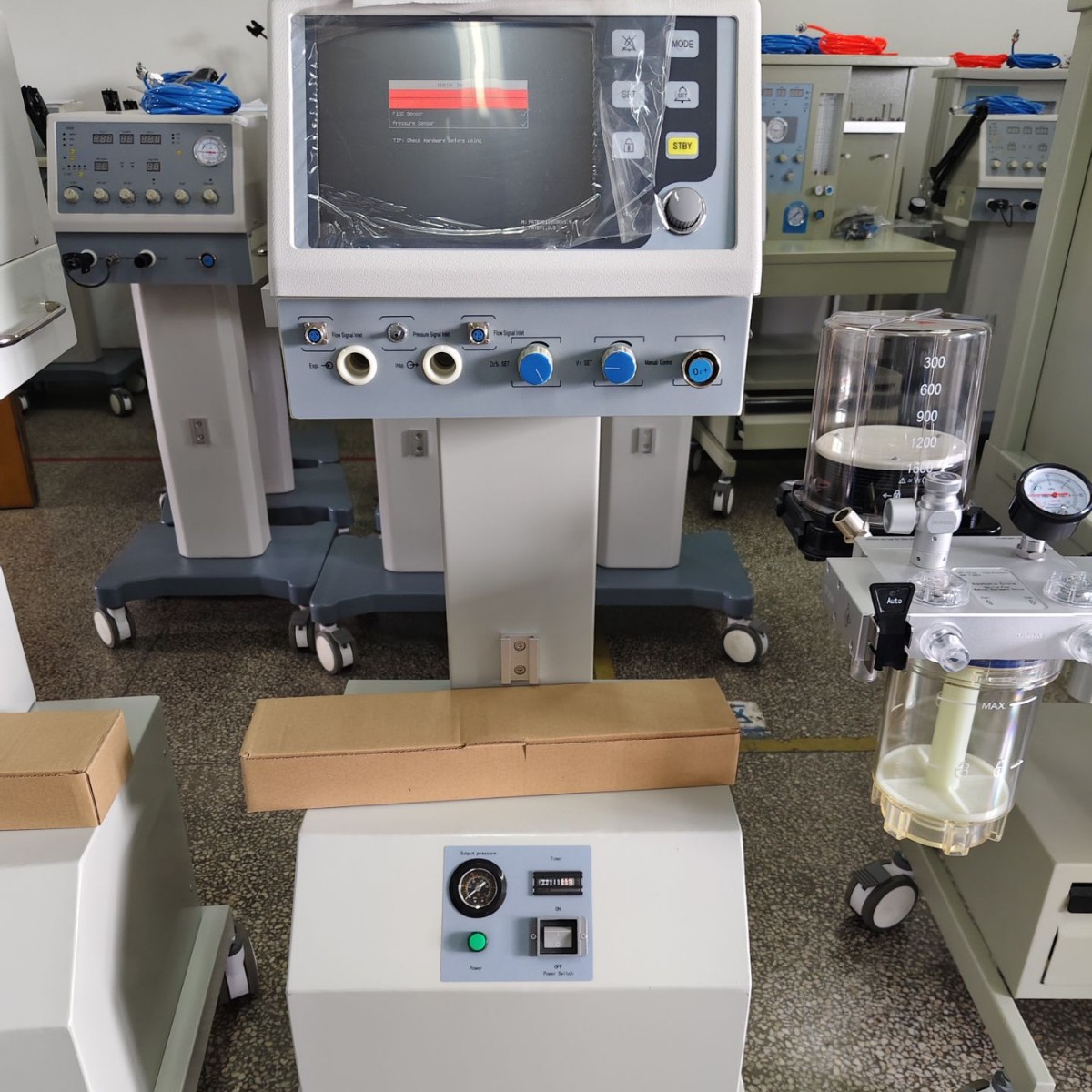 Cross-border exclusive supply PA-700B ventilator trolley with standard air compressor and display screen ventilator details Picture