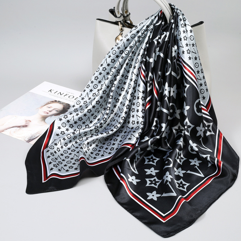 90X90 Big Square Scarf Women's New Explosive 2024 Silk Scarf Spring And Autumn High Fashion Mother Small Square Scarf Scarf details Picture