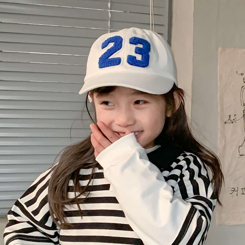 Autumn South Baby hats, Spring and Summer ins letter-embroidered baseball caps for boys and girls, outdoor sun protection children's baseball caps details Picture