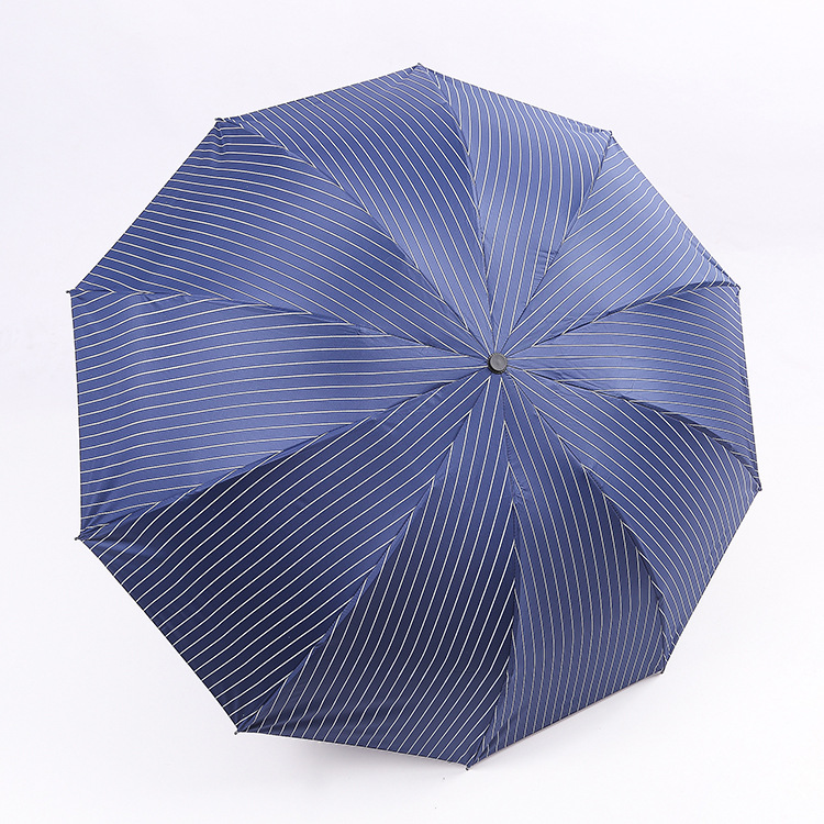 Factory wholesale three-fold 10-bone enlarged black rubber umbrellas, fashionable striped checkered umbrellas, UV-resistant sun umbrellas Application Scenario