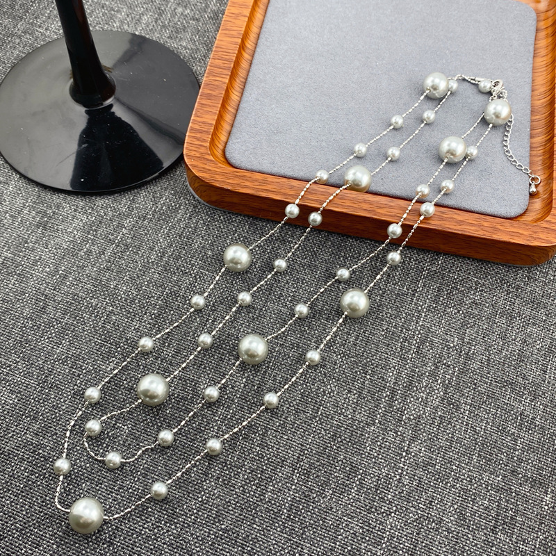 This French retro grey-themed large and small beaded necklace can be double-layered and worn. It is a versatile and elegant sweater chain that can be worn twice Specification image